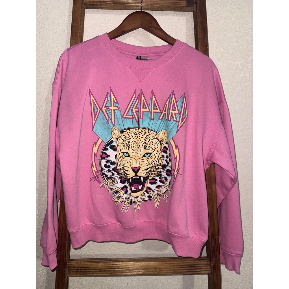 H&M Divided Def Leppard Pink Graphic Sweatshirt Hysteria Leopard Band Medium